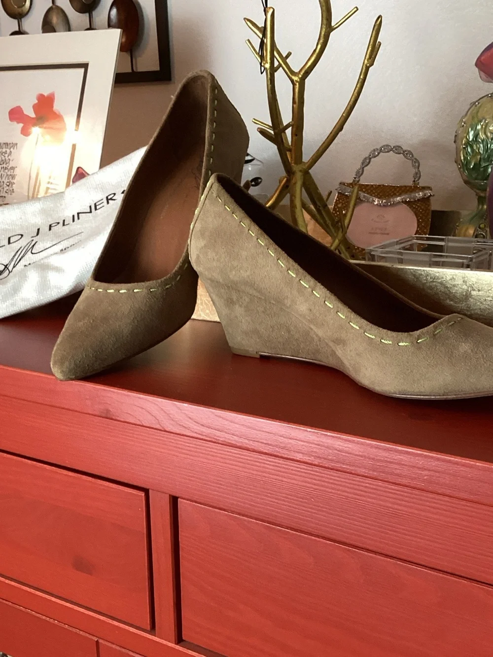 N/A dark taupe